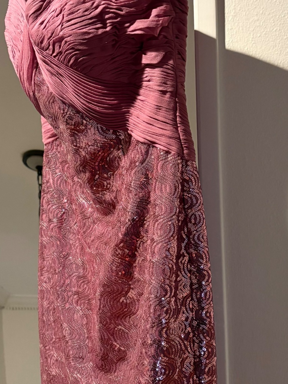 Vicky Tiel Strapless Sweetheart Rose Sequin Pleated Sheath Dress 8 - Picture 2 of 10
